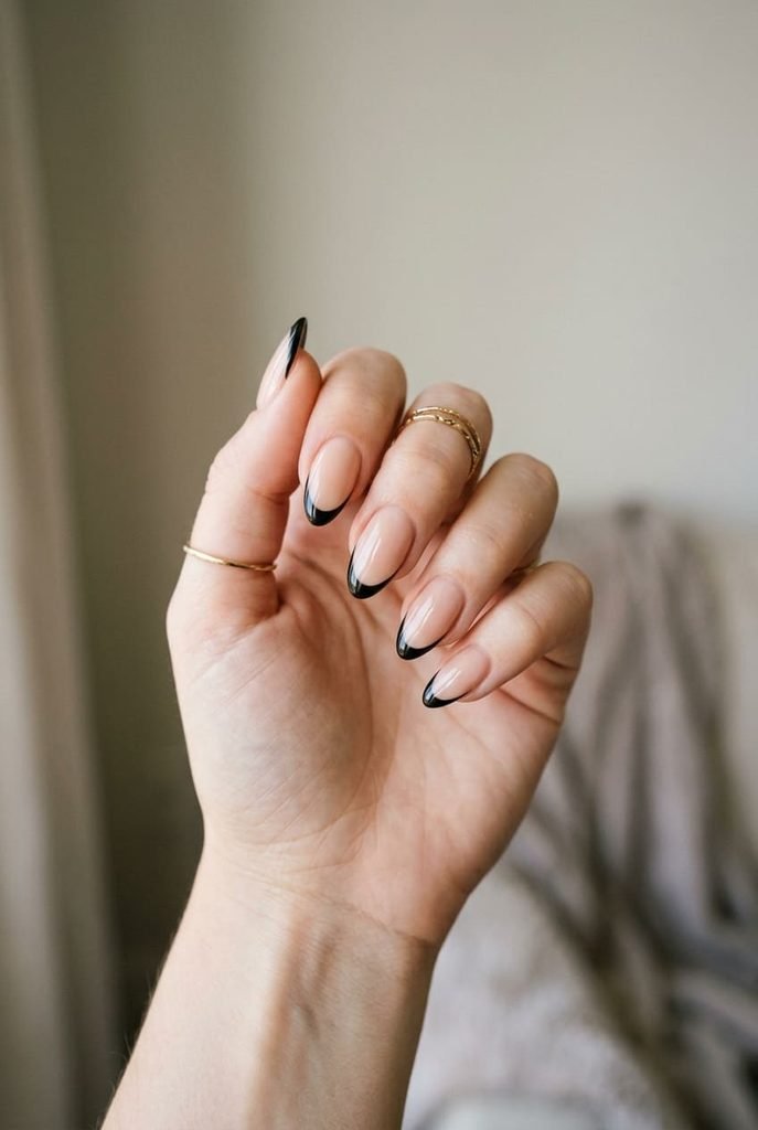 black outline french tip nails